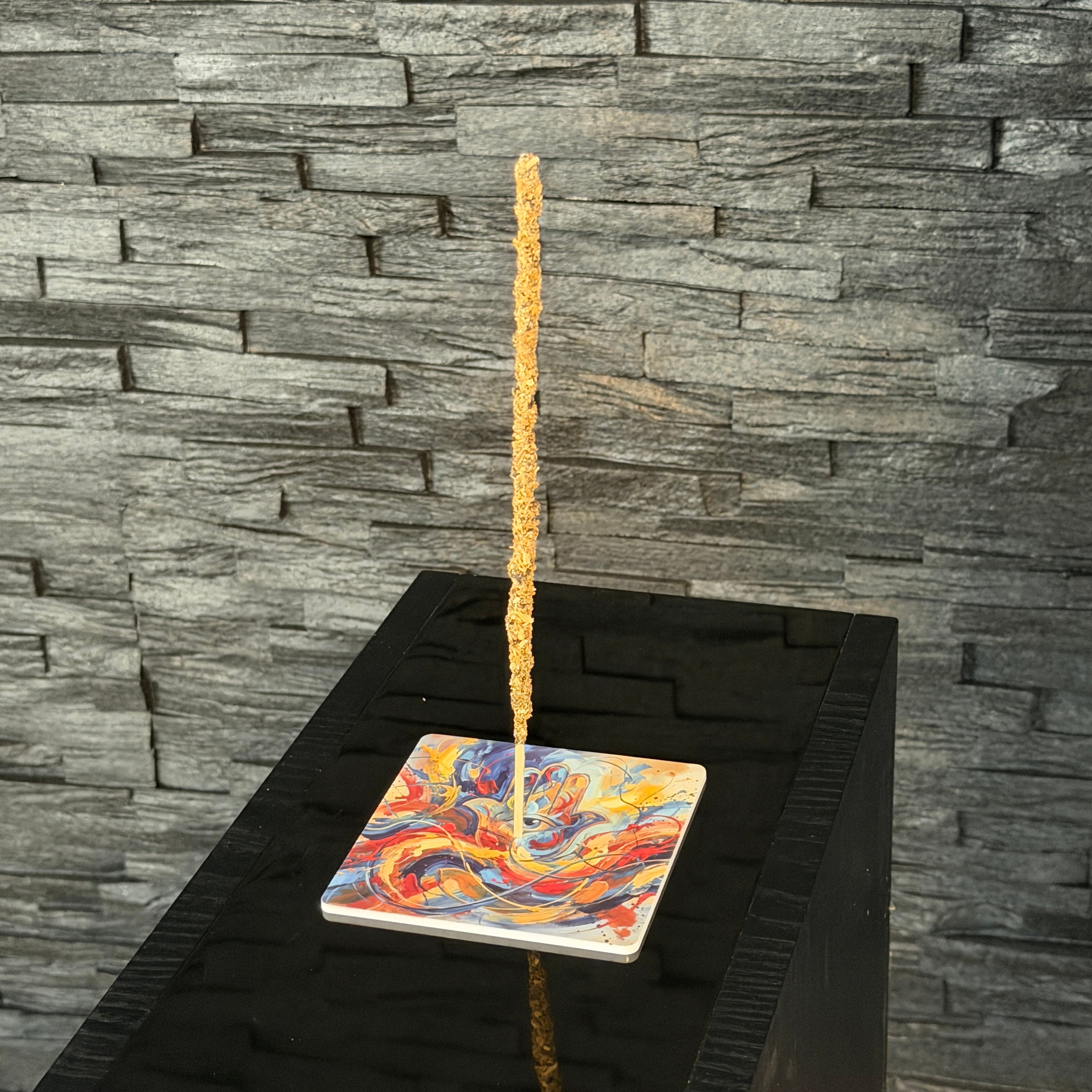 Hamsa – Motiv 4 | Abstrakter Räucherstäbchenhalter aus Acryl - 10 × 10 cm