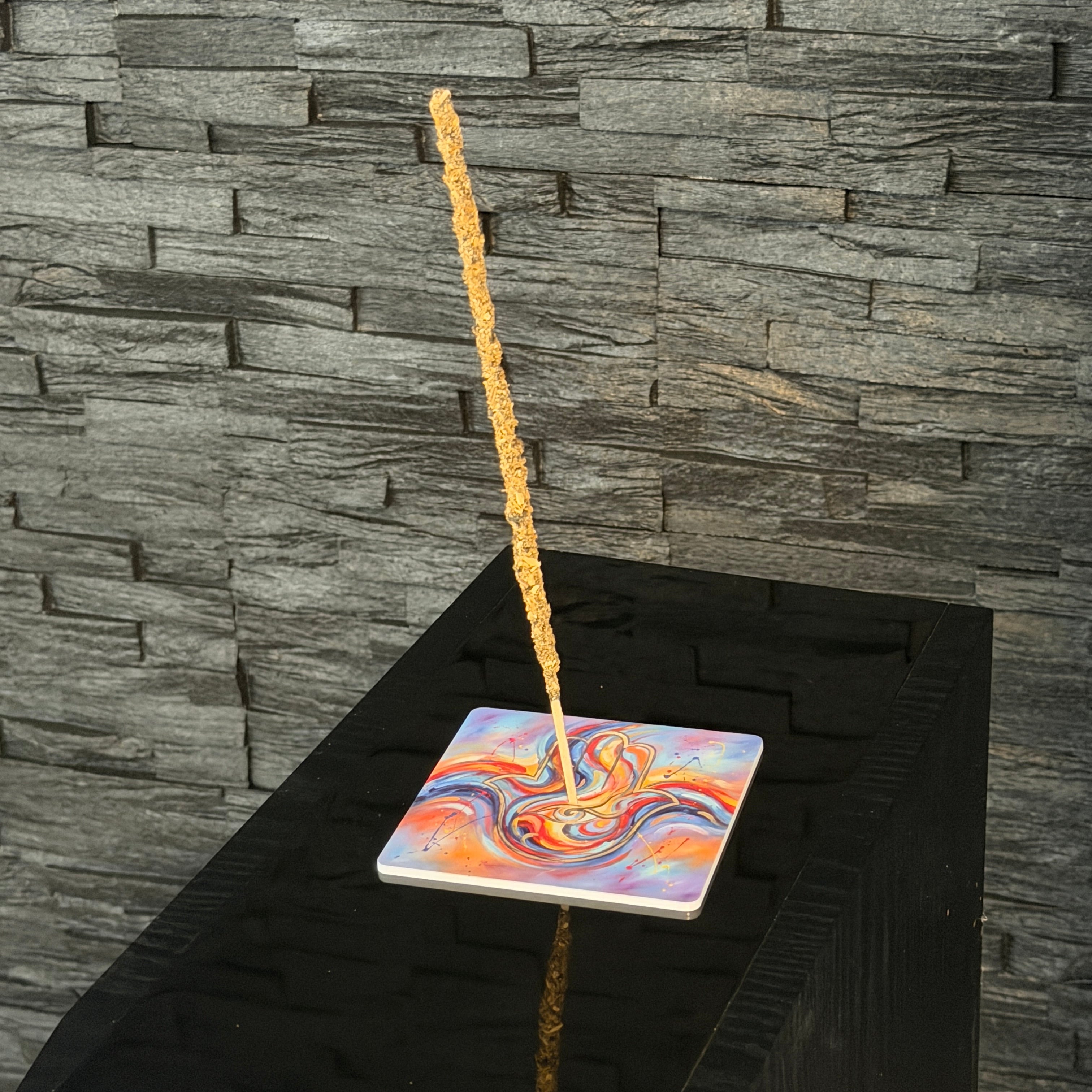 Hamsa – Motiv 6 | Abstrakter Räucherstäbchenhalter aus Acryl - 10 × 10 cm