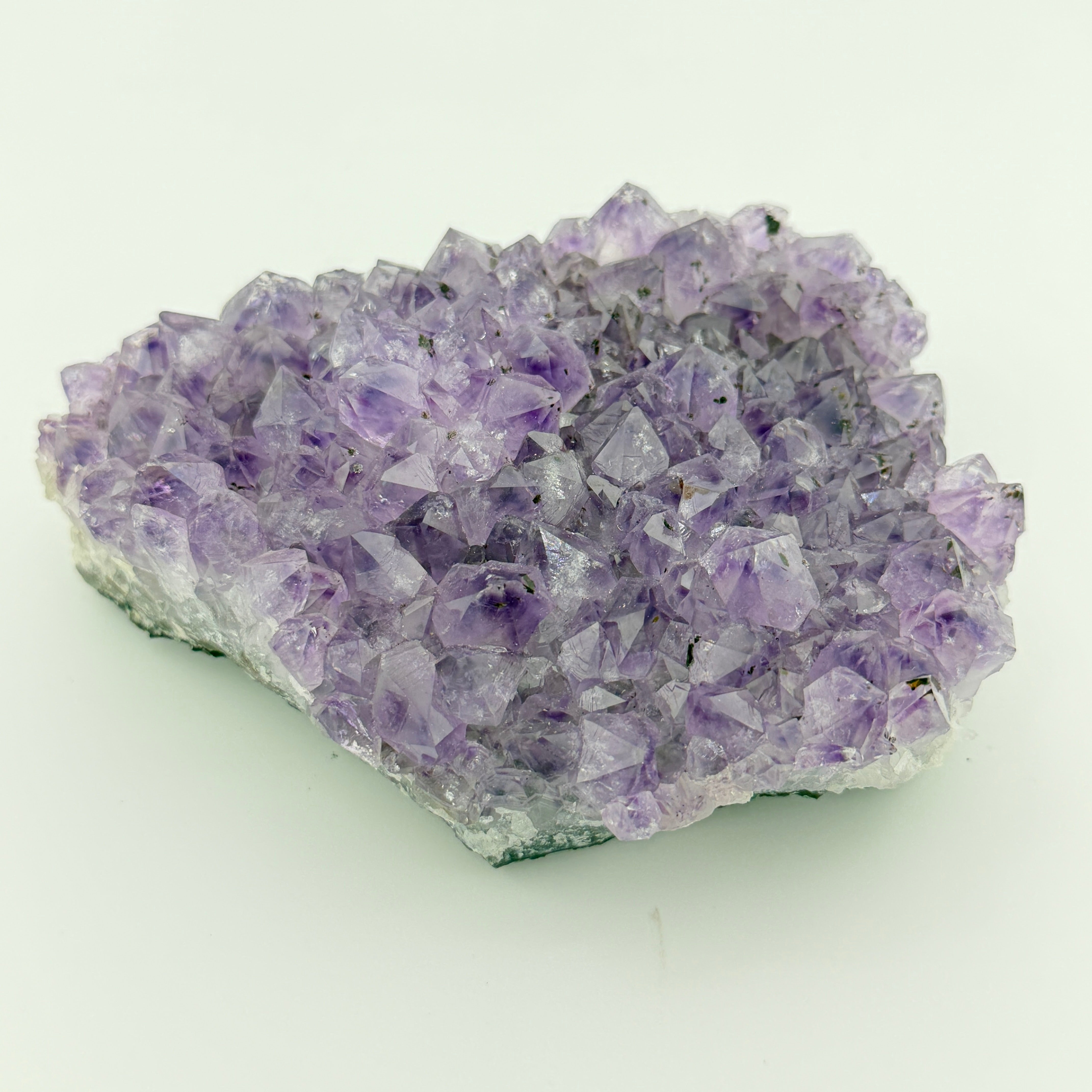 Amethyst Drusenstück Unikat 8 – A-Qualität – 689 g - Maße: 13 x 10 x 4,5 cm – Naturkristall aus Brasilien für Schutz und Klarheit