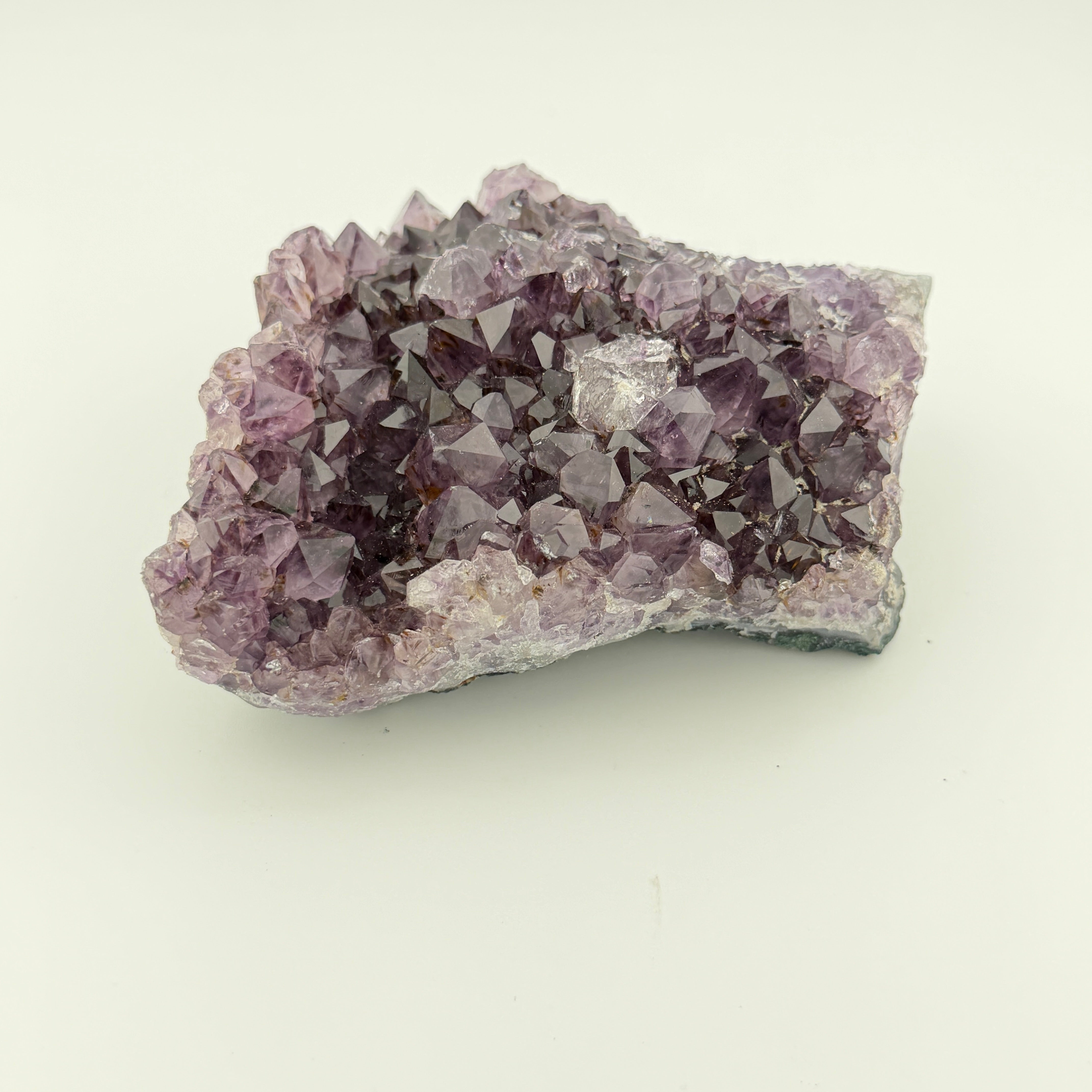 Amethyst Drusenstück Unikat 9 – A-Qualität – 742 g - Maße: 12,5 x 11 x 5 cm – Naturkristall aus Brasilien für Schutz und Klarheit