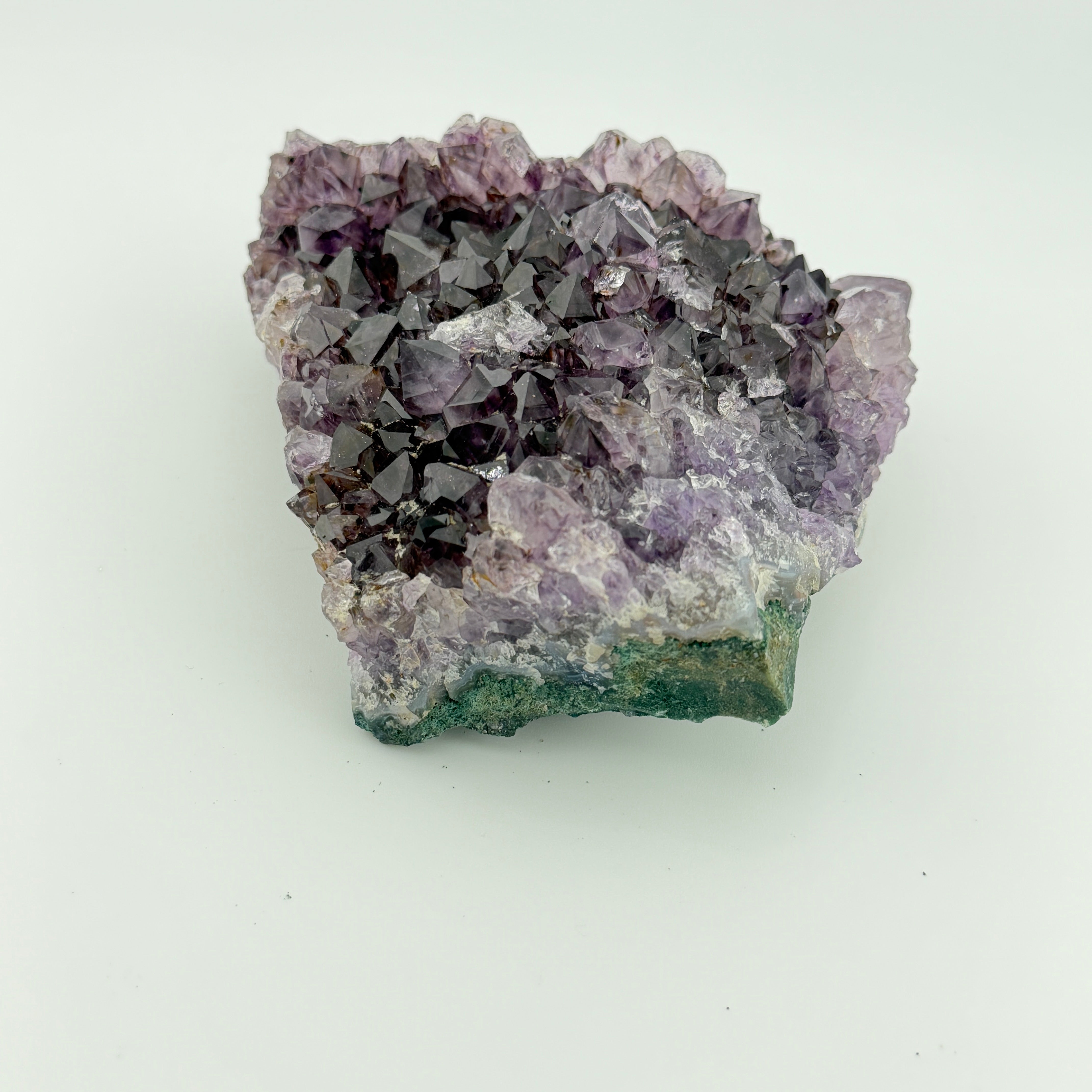 Amethyst Drusenstück Unikat 9 – A-Qualität – 742 g - Maße: 12,5 x 11 x 5 cm – Naturkristall aus Brasilien für Schutz und Klarheit