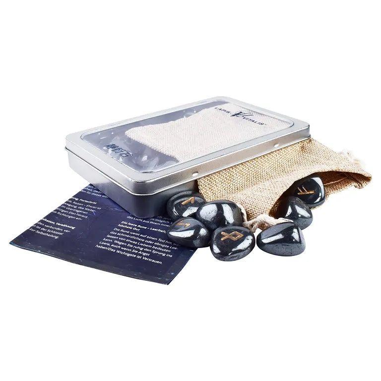 Lapis Vitalis® - Runenorakel Hämatit – Set in Metall-Geschenkdose (mit Anleitung)