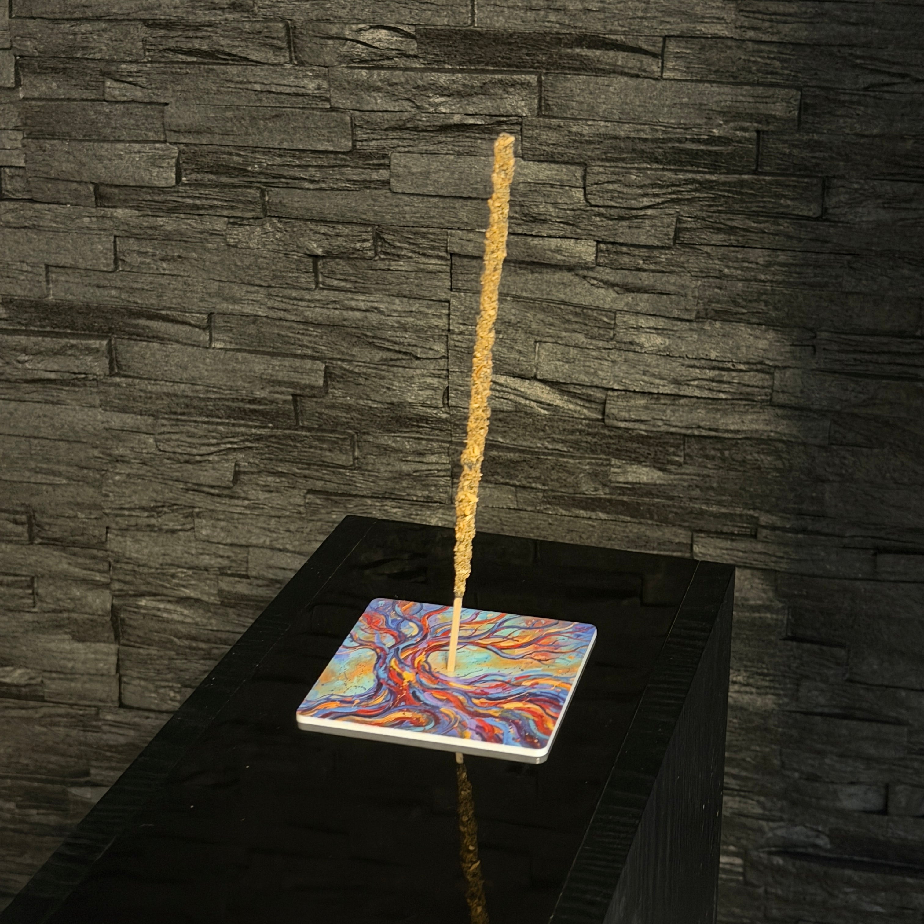 Lebensbaum – Motiv 3 | Abstrakter Räucherstäbchenhalter aus Acryl - 10 × 10 cm