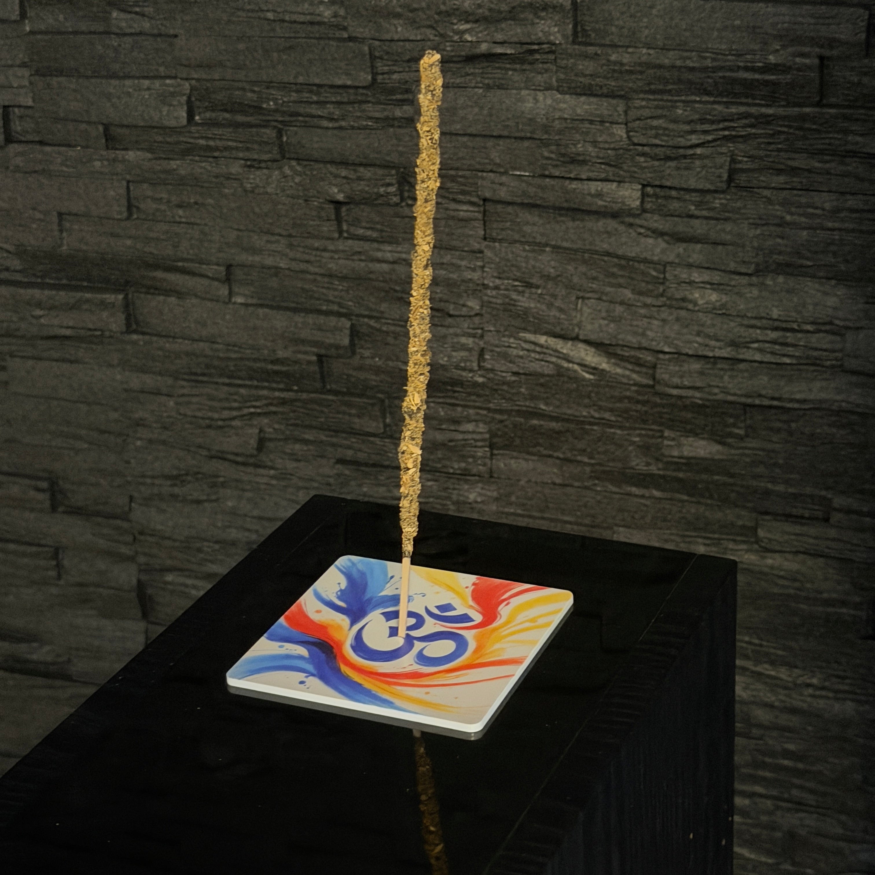 OM – Motiv 4 | Abstrakter Räucherstäbchenhalter aus Acryl - 10 × 10 cm