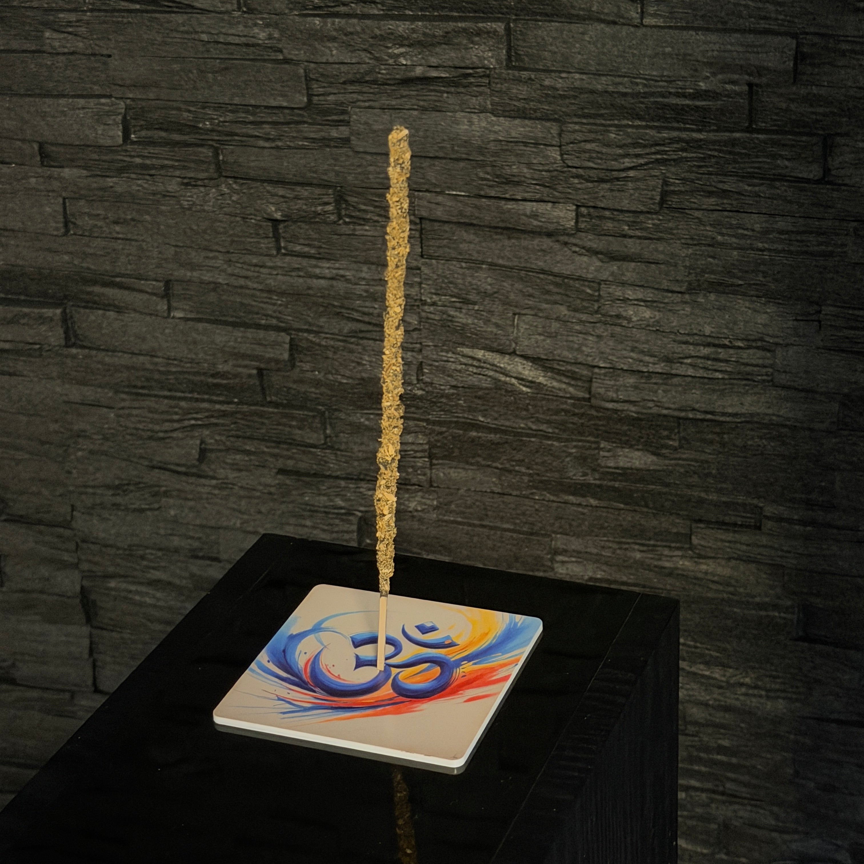 OM – Motiv 5 | Abstrakter Räucherstäbchenhalter aus Acryl - 10 × 10 cm