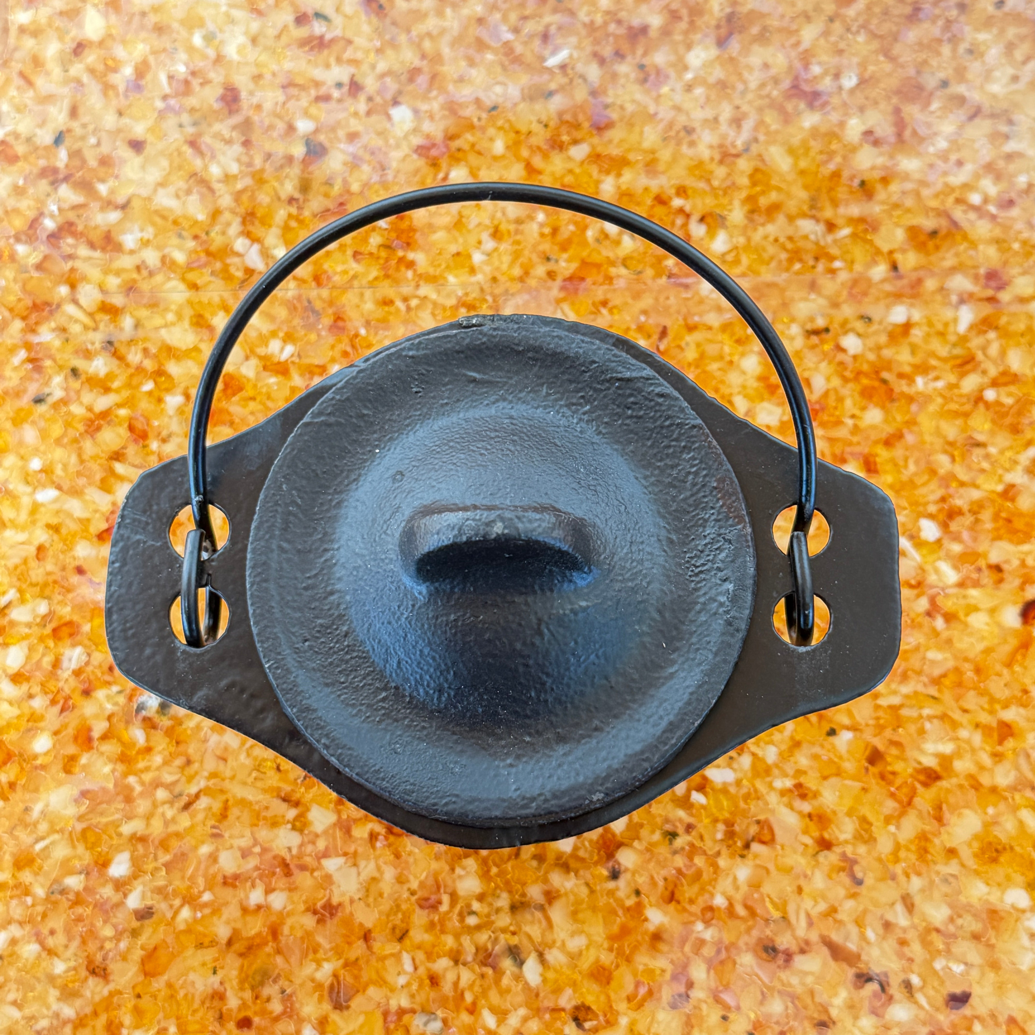 Massiver Gusseisen-Räucherkessel mit Pentagramm inkl. Deckel (0,5  kg, 7 x 12 cm)