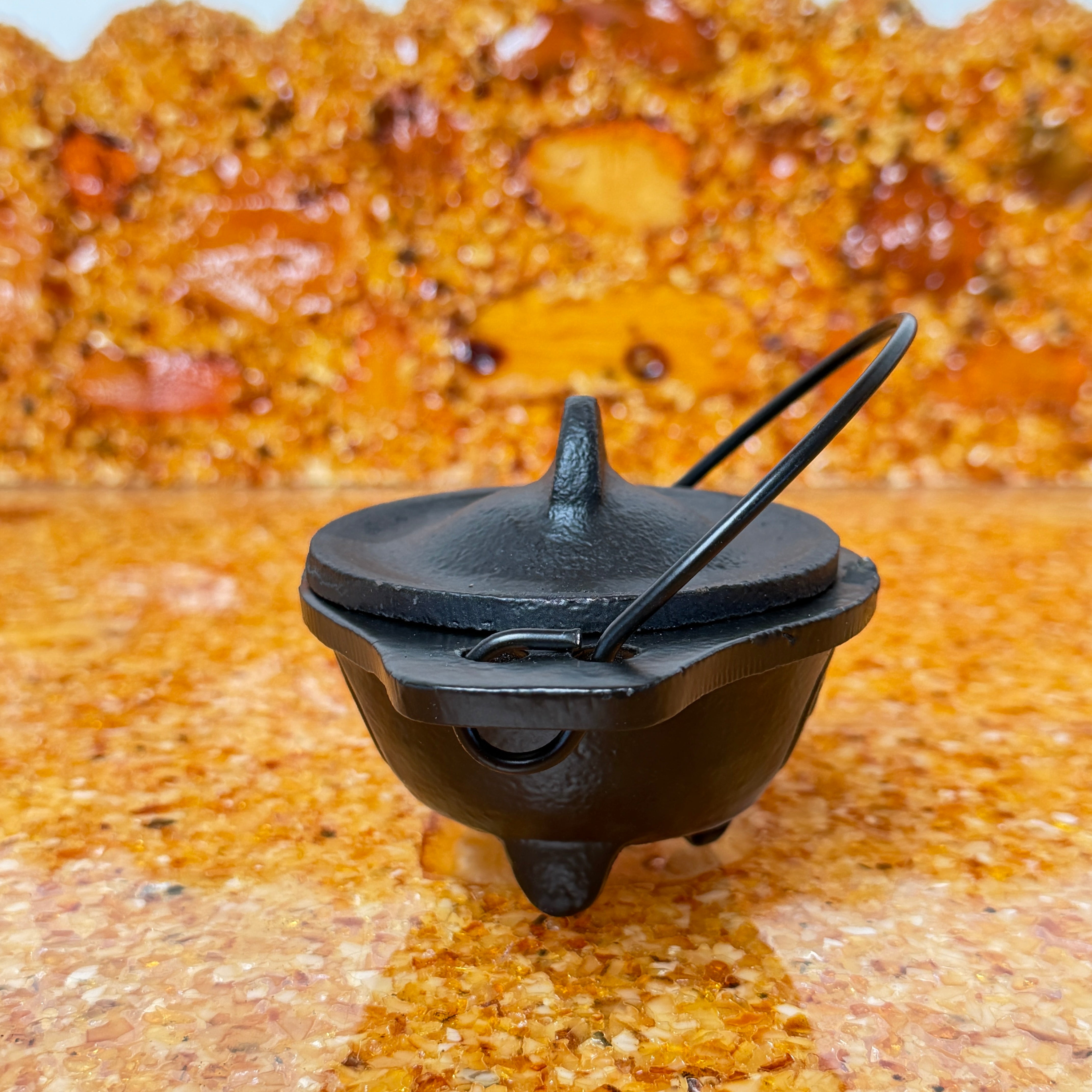 Massiver Gusseisen-Räucherkessel mit Pentagramm inkl. Deckel (0,5  kg, 7 x 12 cm)
