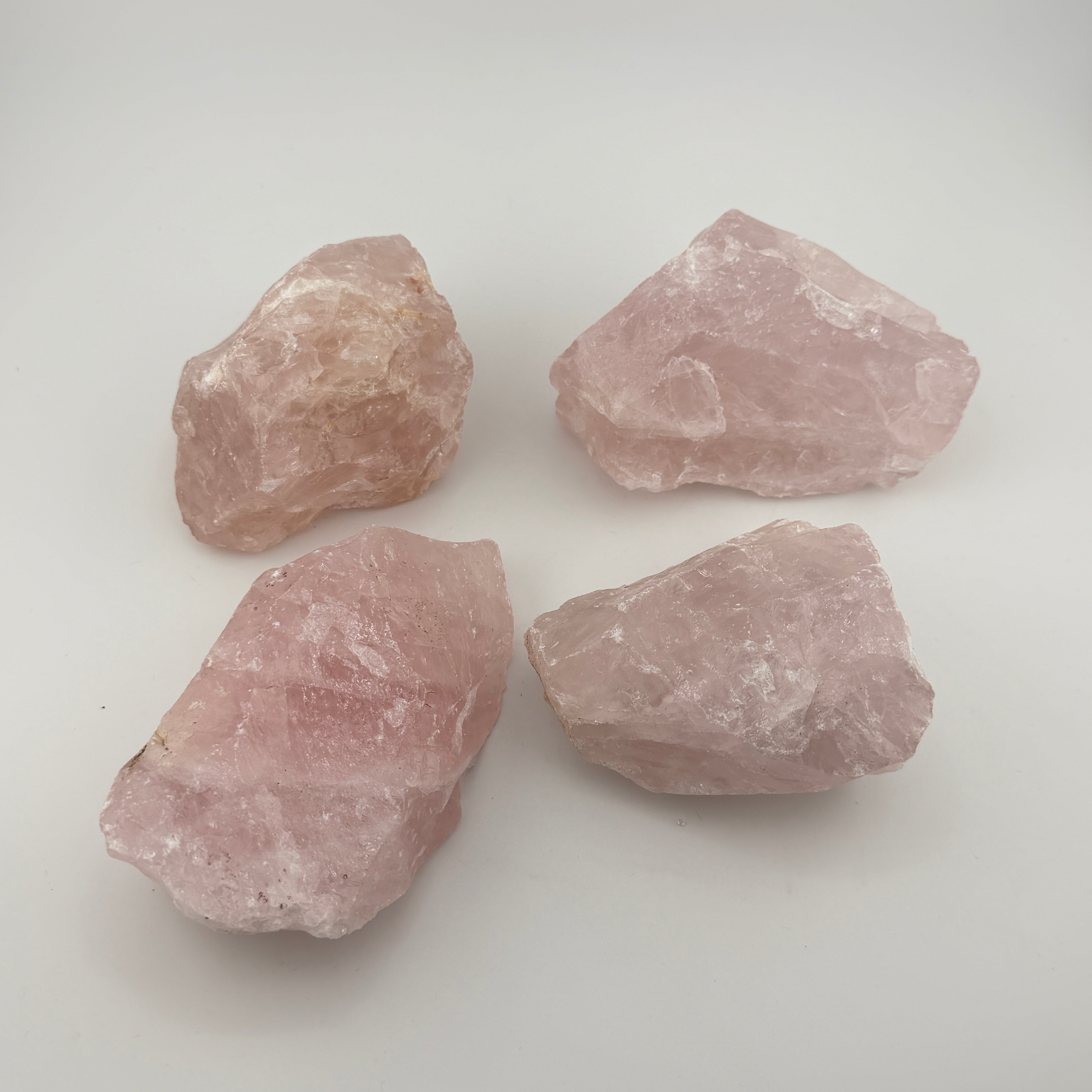 Rosenquarz Rohsteinbrocken aus Madagaskar – Handverlesenes Einzelstück (Gewichtsklasse wählbar)
