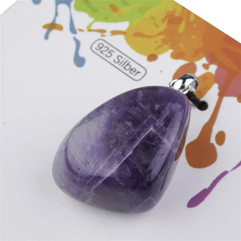 Ruhe – Chevron-Amethyst Trommelstein 2,0–2,5 cm mit 925er Silberöse - klein