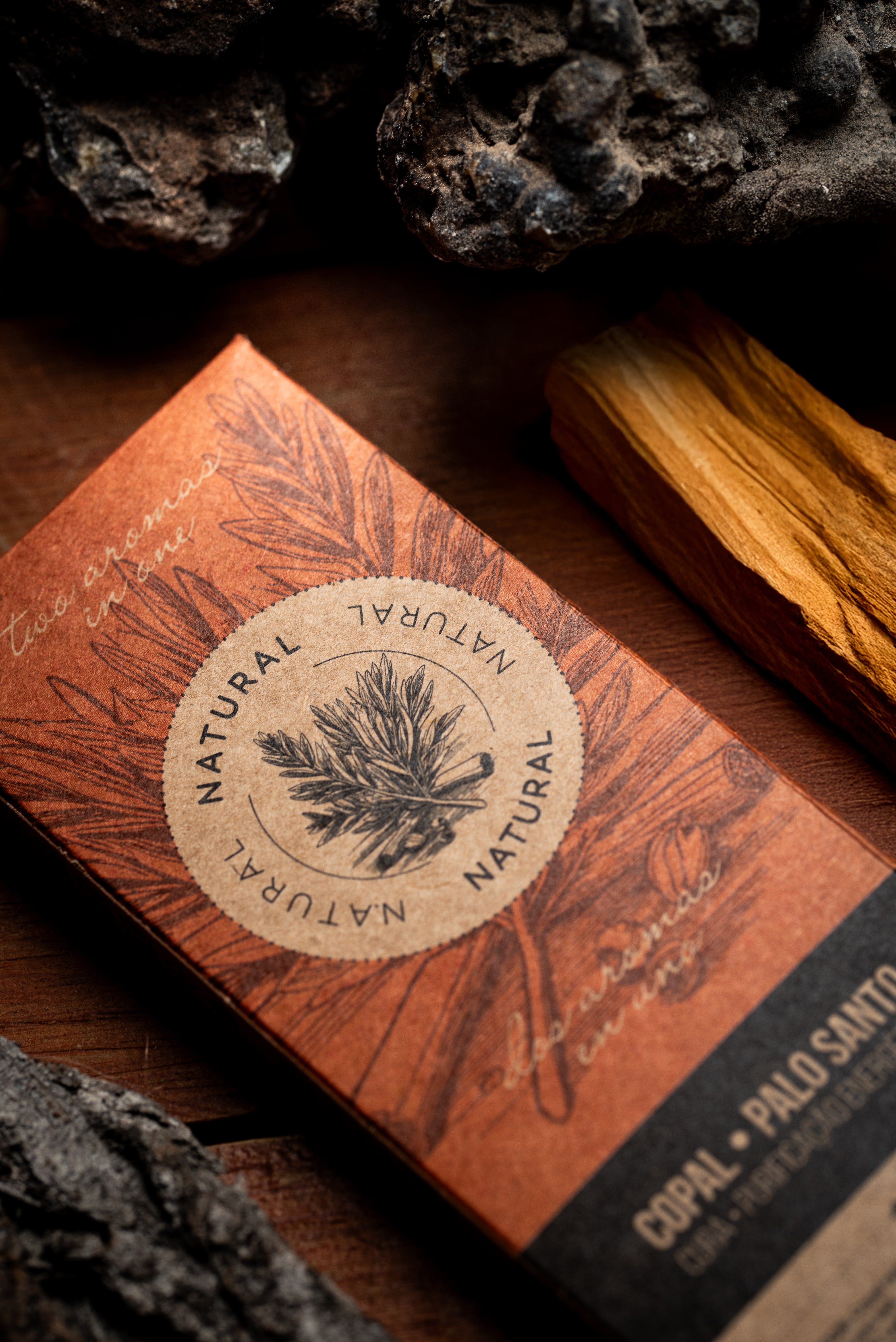Sagrada Madre - 2 in 1 - geteilte Düfte: Copal & Palo Santo - Räucherstäbchen - 8 Stk.