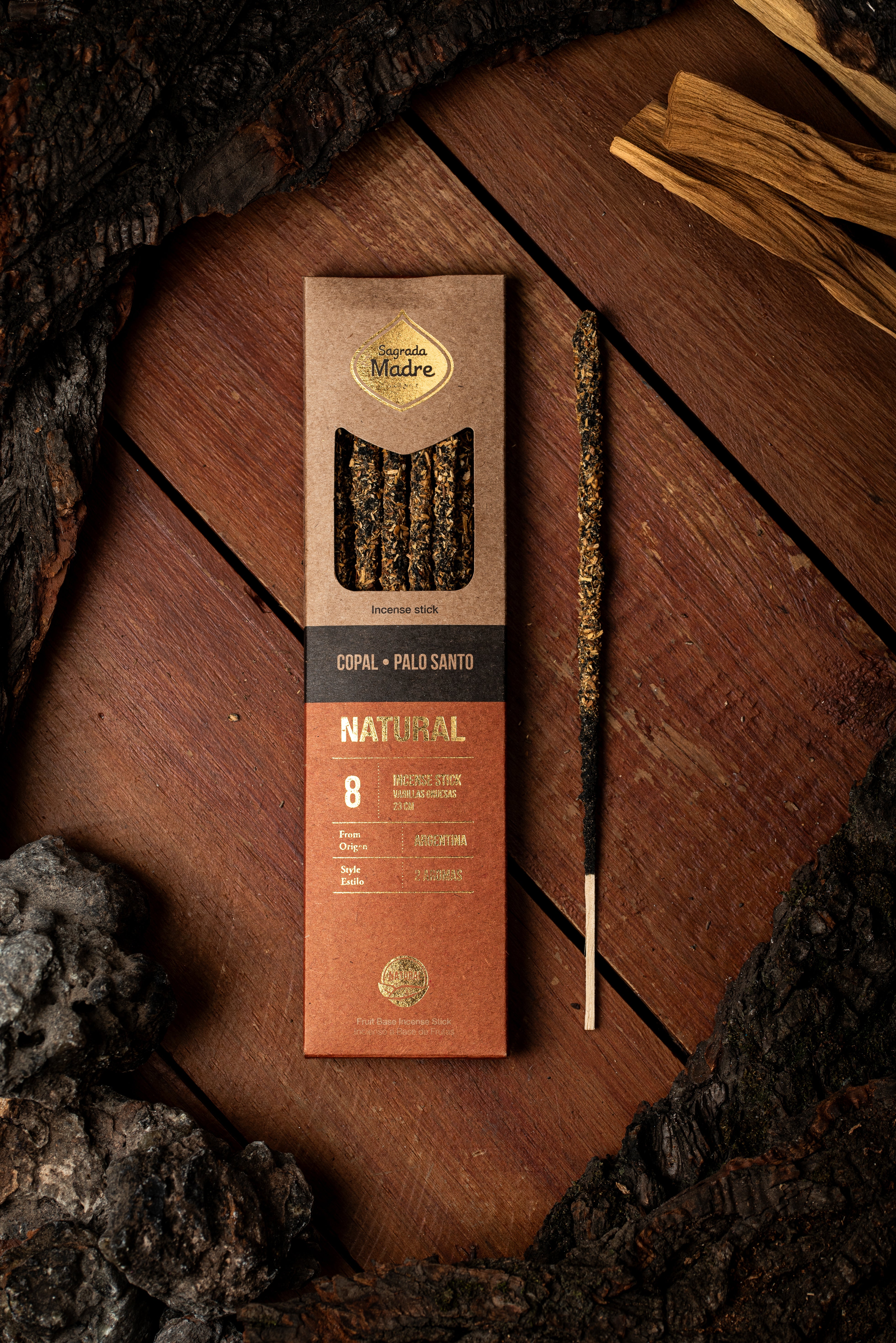 Sagrada Madre - 2 in 1 - geteilte Düfte: Copal & Palo Santo - Räucherstäbchen - 8 Stk.