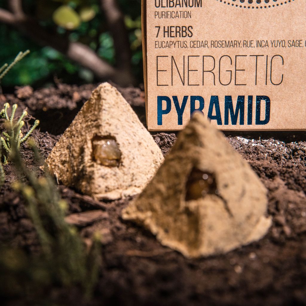 Sagrada Madre - Energética - Räucherpyramiden Weihrauch & 7 Kräuter