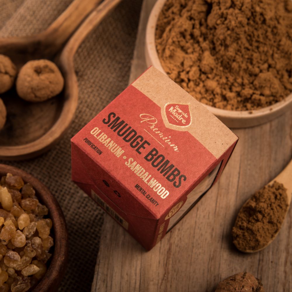 Sagrada Madre - Premium Smudge Bomb - Olibanum & Sandelholz ca. 65 g