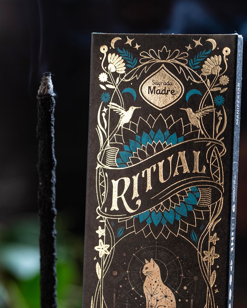 Sagrada Madre - Ritual - Manifest (Manifestieren) - Salbei & Benzoe - Räucherstäbchen - 6 Stk.