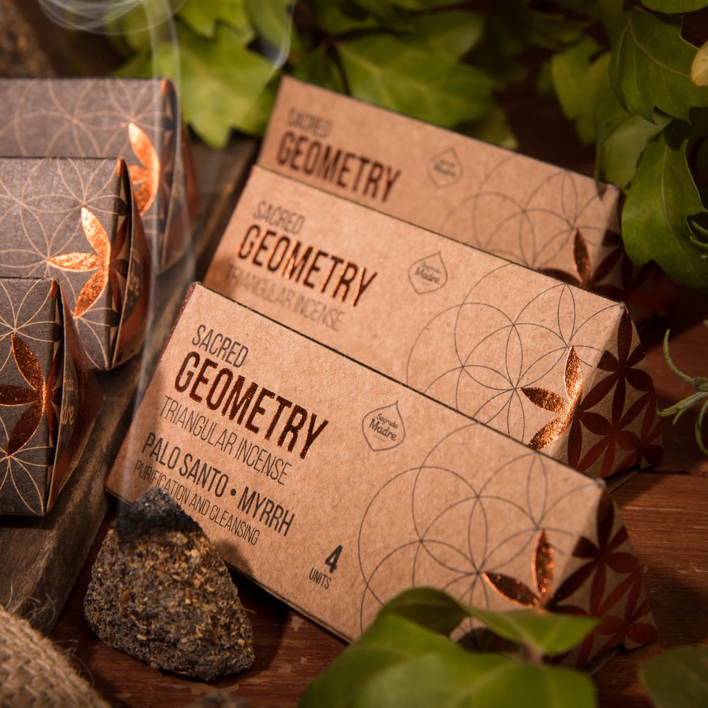Sagrada Madre - Sacred Geometry - Dreieck-Räucherkegel - Palo Santo & Myrrhe