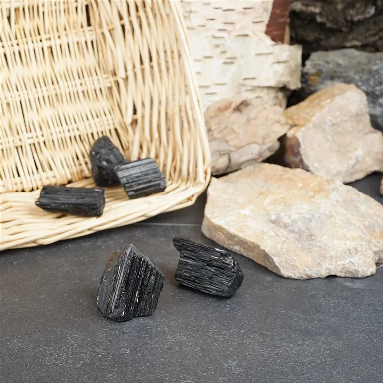 Schörl Rohsteine (ca. 4–5 cm) – Schwarzer Turmalin für Schutz & Gelassenheit