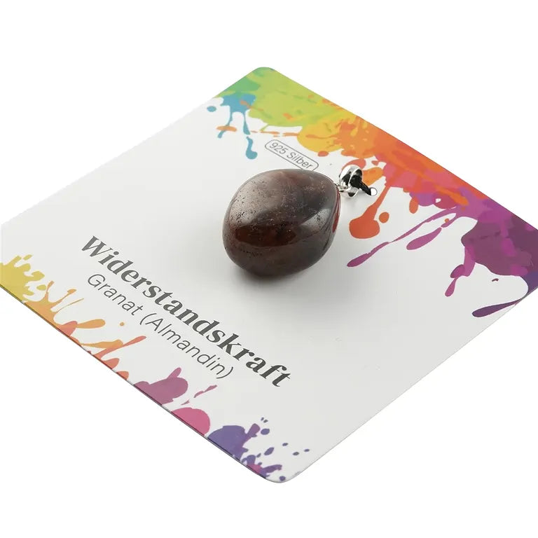Widerstandkraft – Granat (Almandin) Trommelstein 2,0–2,5 cm mit 925er Silberöse - klein