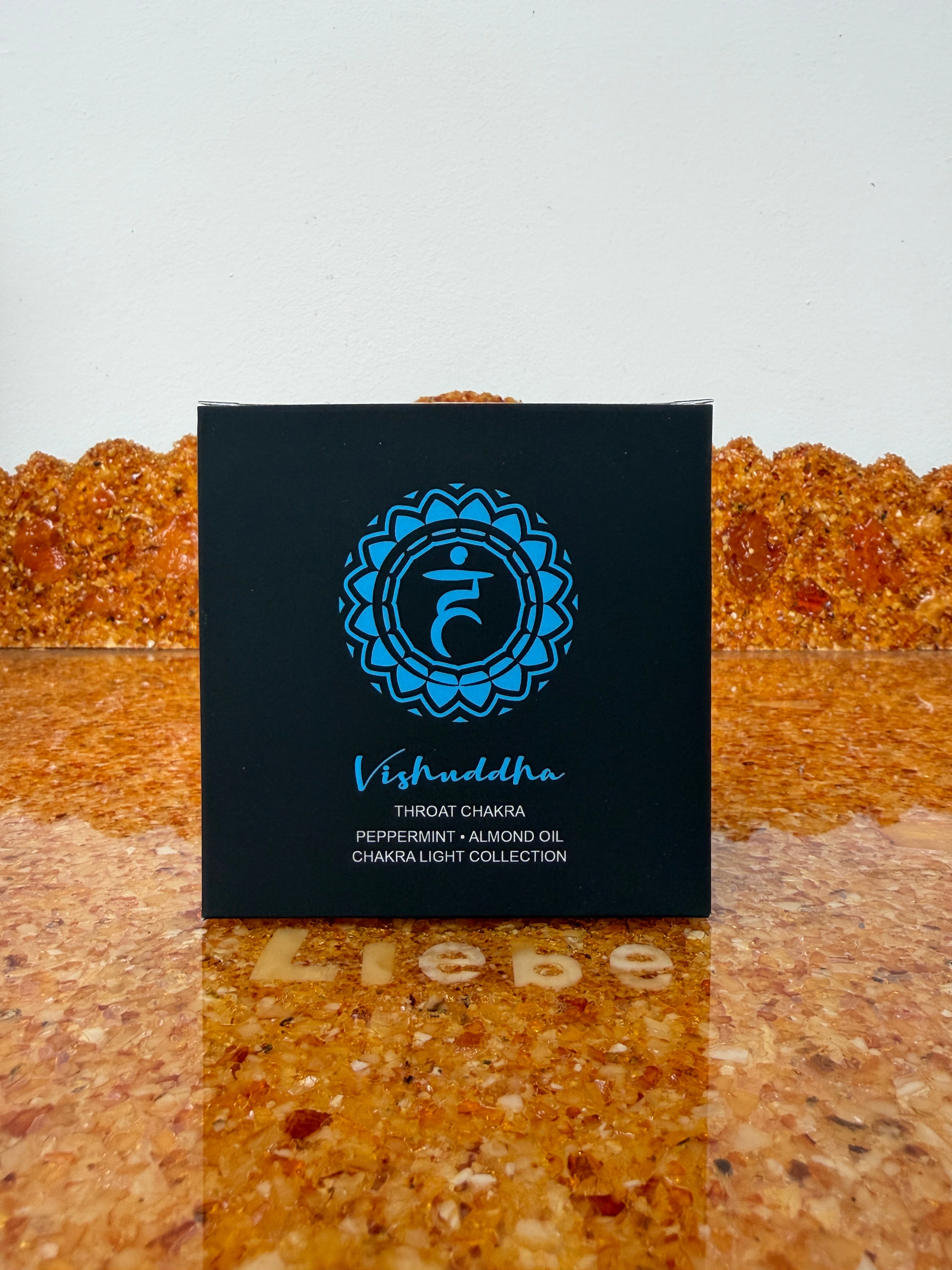 Zarya Chakra Light - 5. Chakra: Vishuddha (Halschakra) Kerze - Minze & Edelstein