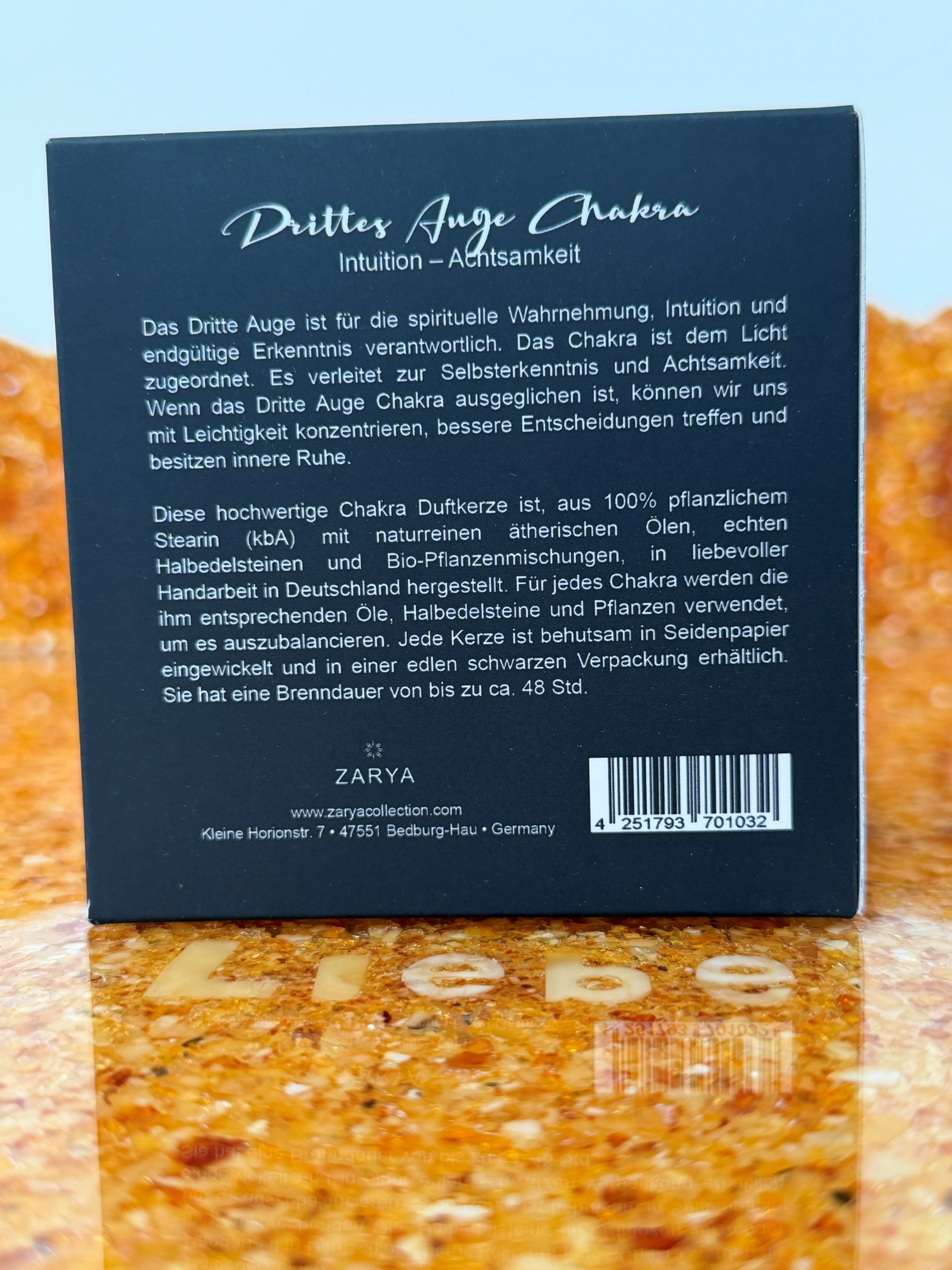 Zarya Chakra Light - 6. Chakra: Ajna (Drittes Auge Chakra) Kerze - Zitronengras & Edelstein