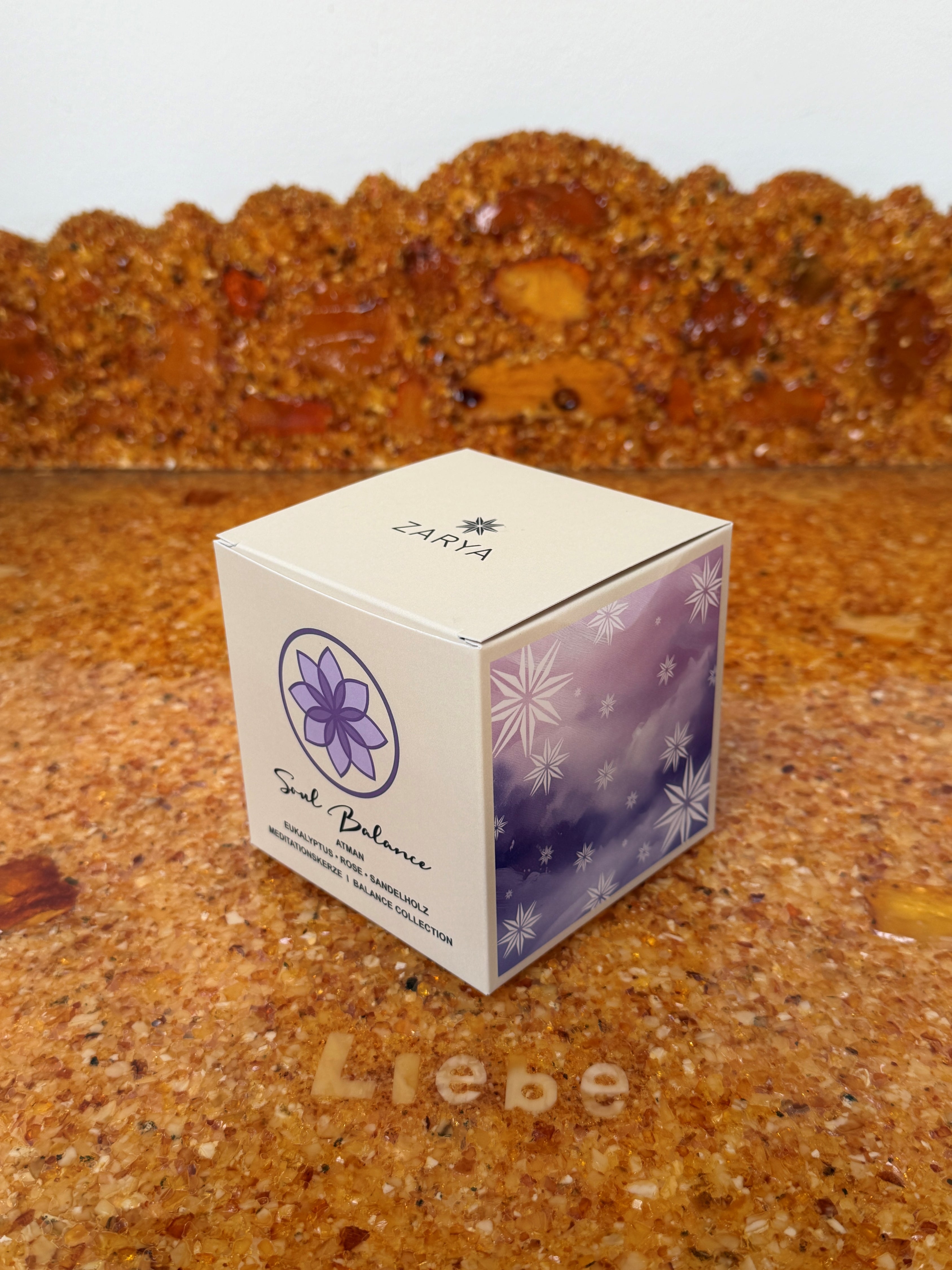 Zarya Yoga-Kerze "Soul Balance" – Atman mit Amethyst, Eukalyptus, Rose & Sandelholz