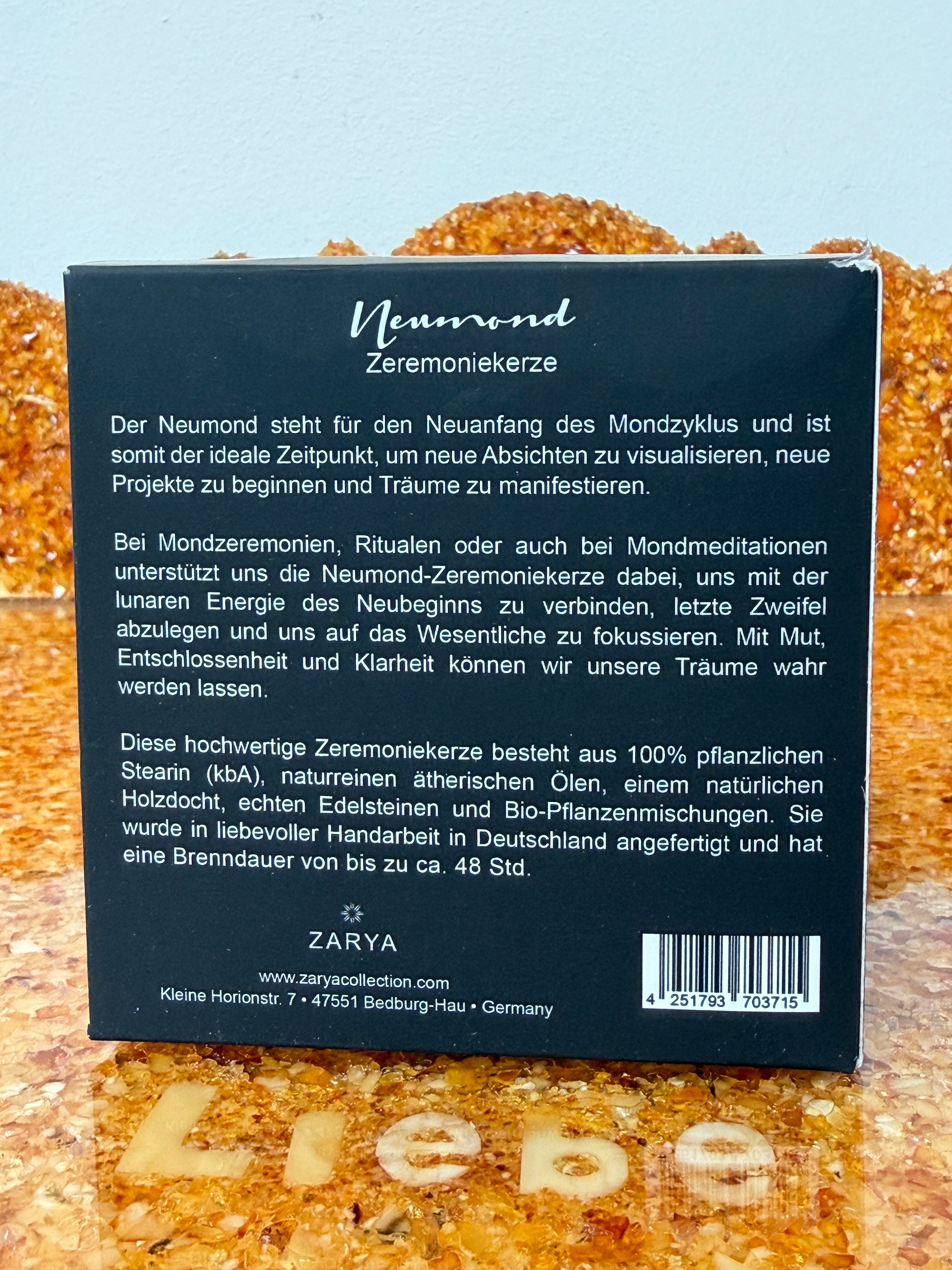 Zarya Zeremoniekerze - Neumond Mondlichtzeremonie - Veilchen & Lilie mit Edelstein