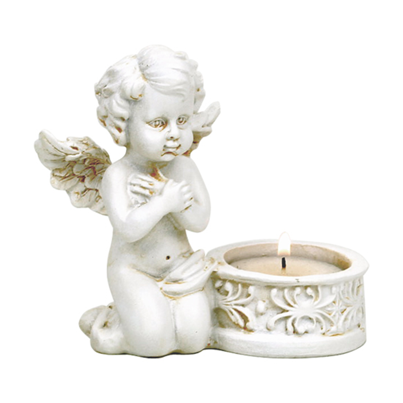 Engel Cupido mit Kerzenhalter