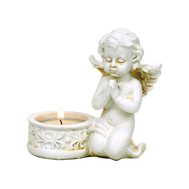 Engel Cupido mit Kerzenhalter