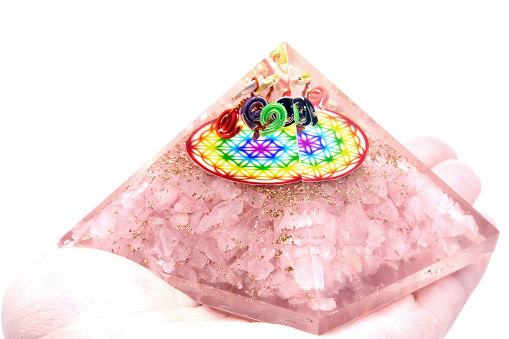 Orgonite Pyramide - Rosenquarz Regenbogen Blume des Lebens - 70 mm