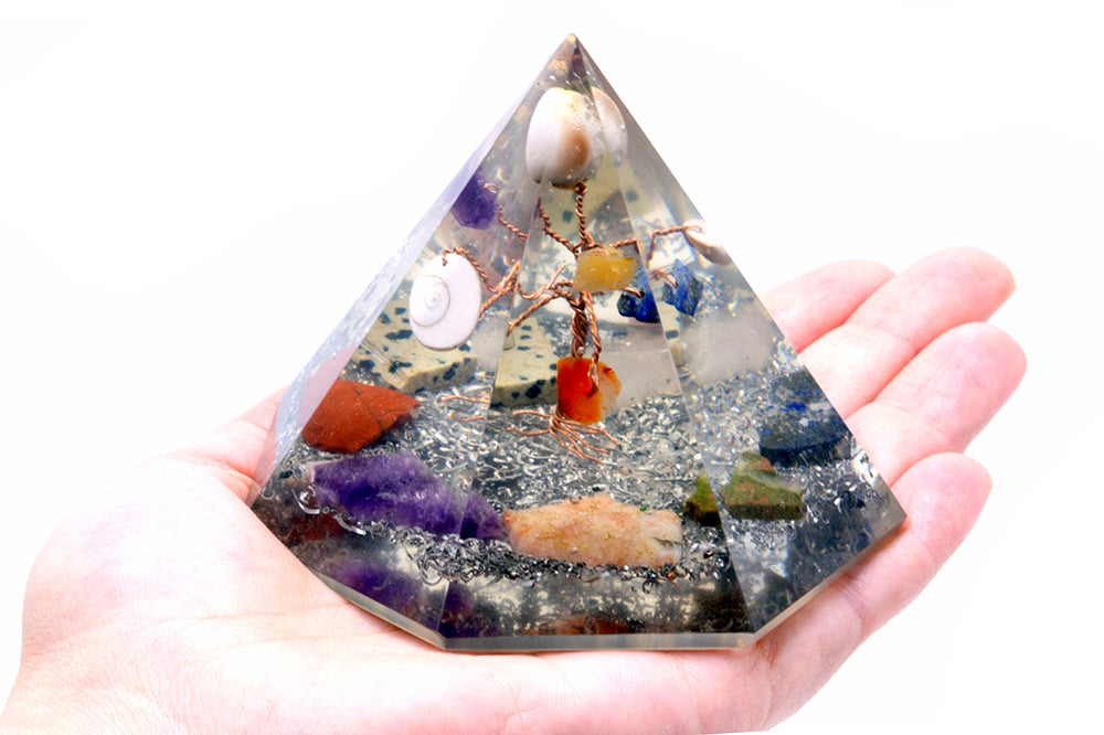 Orgonit 7-seitige Pyramide - Gemstone Wisdom Tree - 90 mm