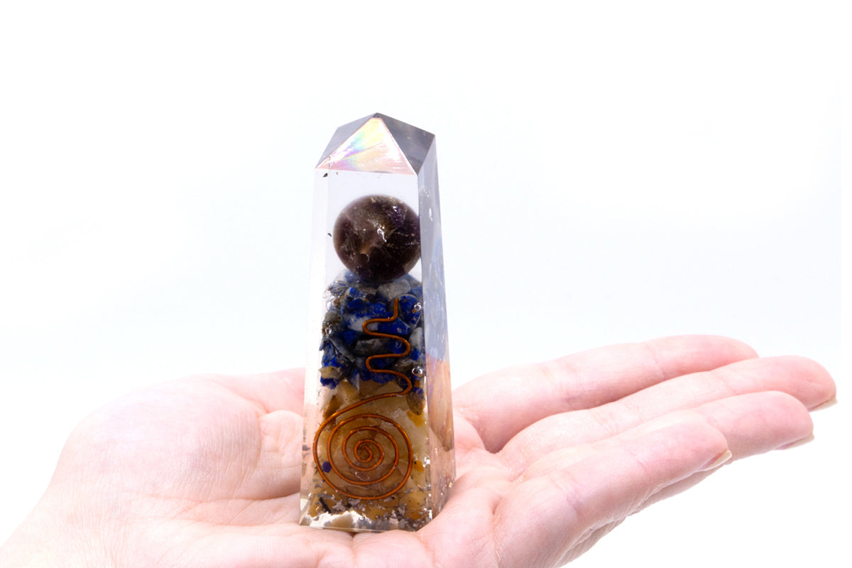 Orgonite Obelisk Power Point Kupfer, Lapis und gelbes Aventurin - 90x25 mm