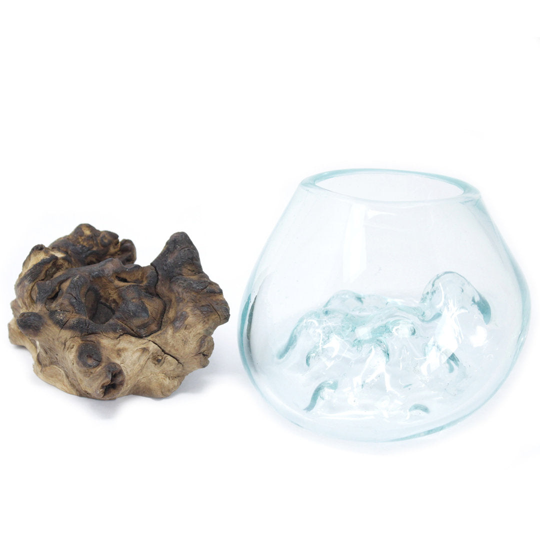 Geschmolzenes Glas auf Holz - kleine Schüssel
