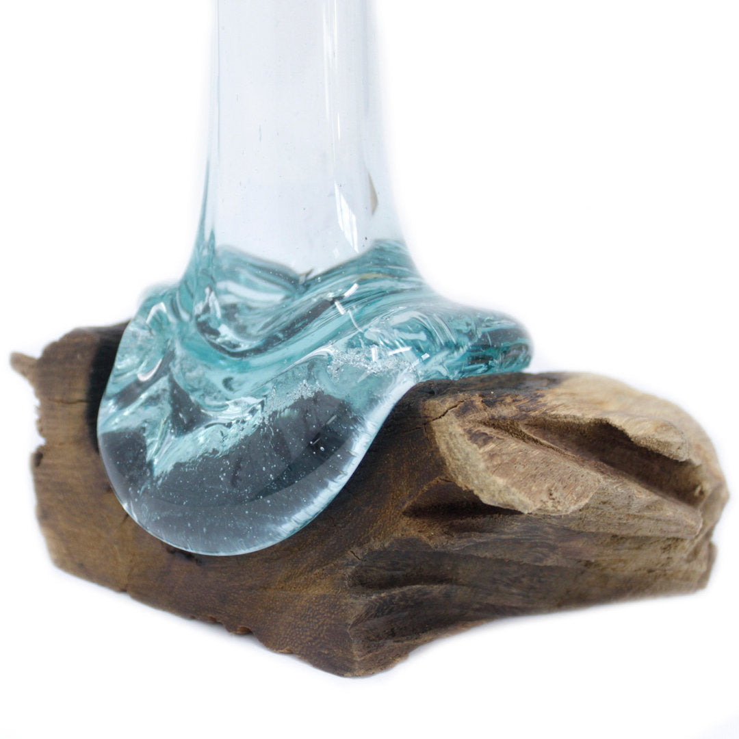 Geschmolzenes Glas auf Holz-Vase