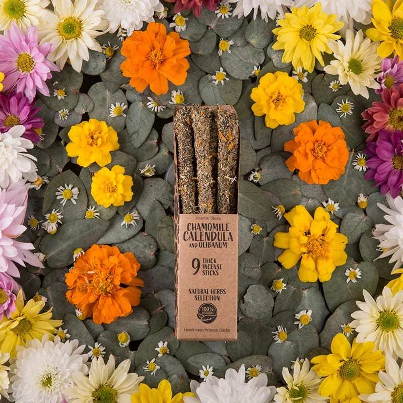 Sagrada Madre Herbal Räucherwerk - Kamille, Calendula & Olibanum - Räucherstäbchen