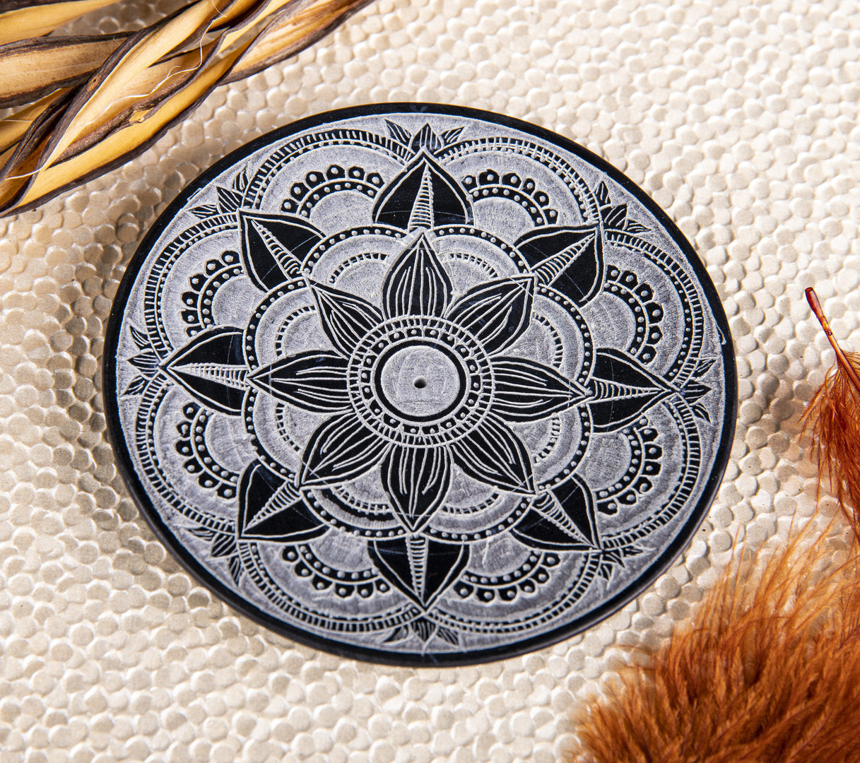 Stäbchenhalter Mandala, klein Speckstein 10,5 cm
